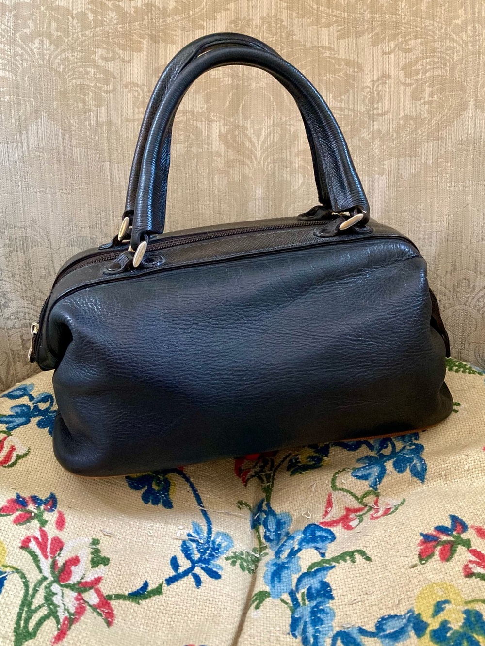 Vintage Tignanello satchel doctor’s bag Boston bag leather